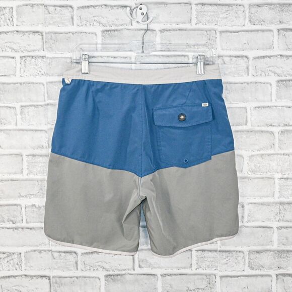 VUORI Men's Cruise Board Shorts in Blue Grey ColorBlock sz 30 - Picture 3 of 7